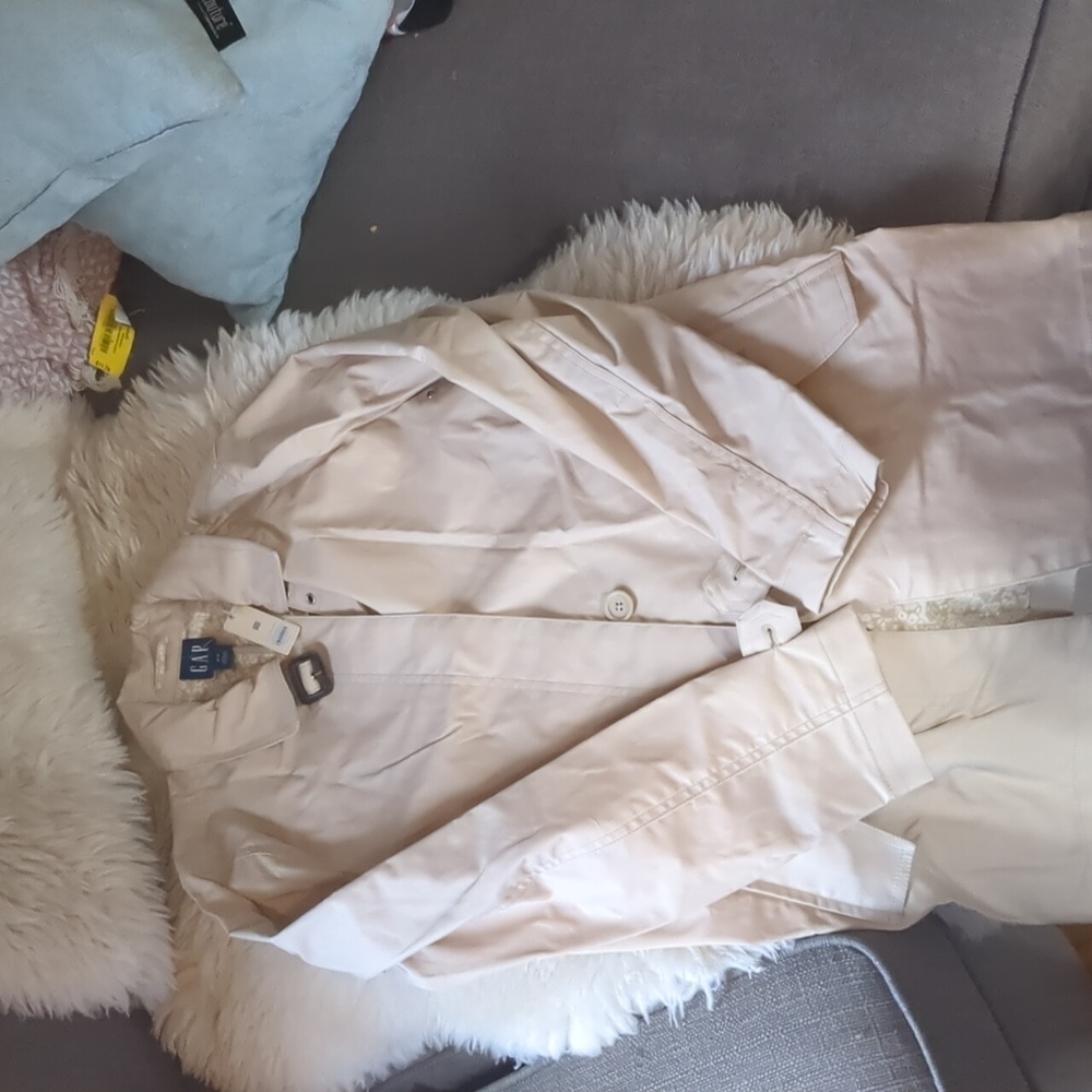 NWT women's gap trench coat